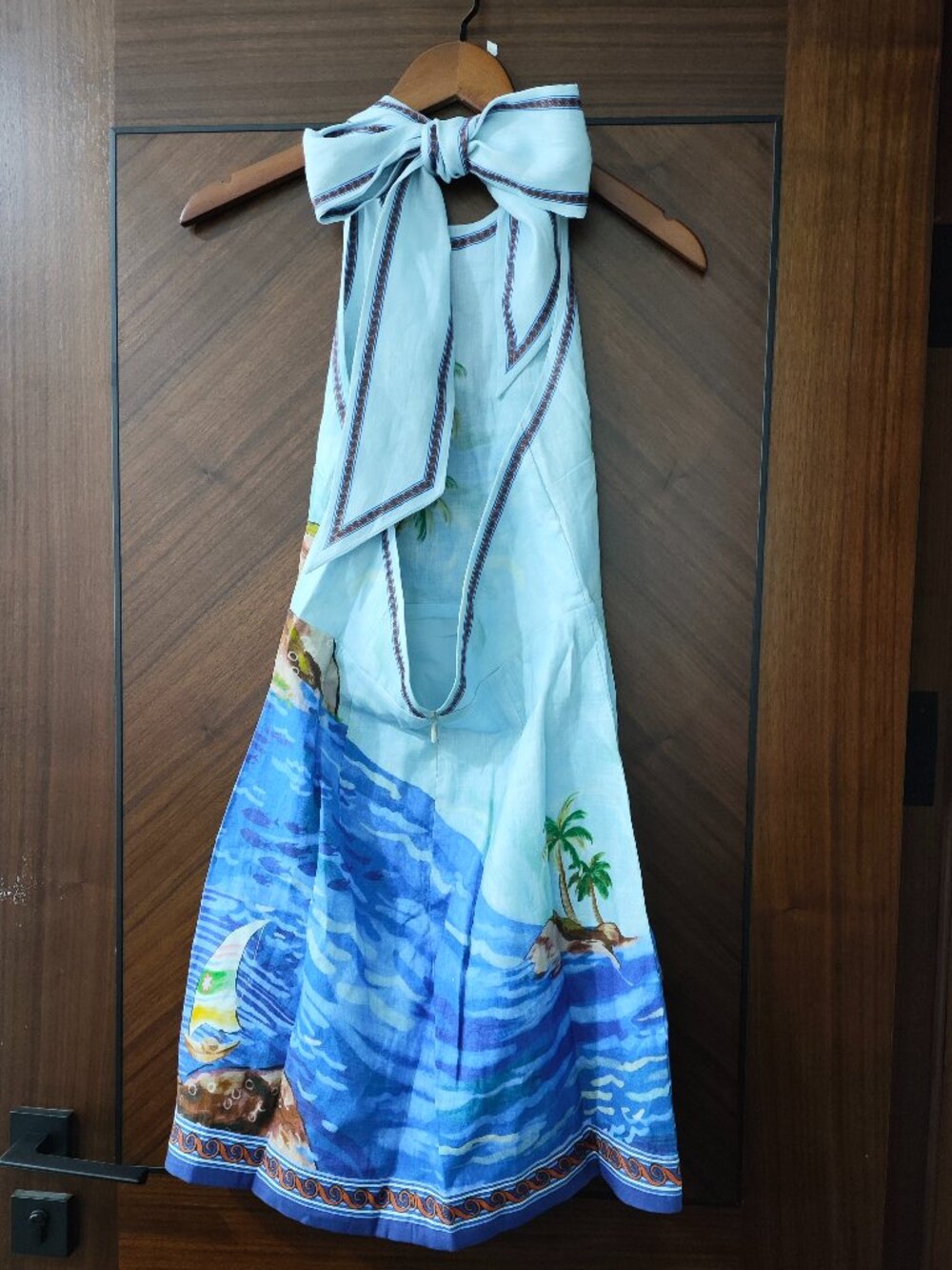 ALEMAIS Resort-style Halter-neck Backless Dress - Picture 2 of 7
